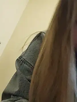 Snapshot of Ekaterina27 chatting on 03-03-25, 07:17 Ekaterina27 online show from 03-03-25, 07:17