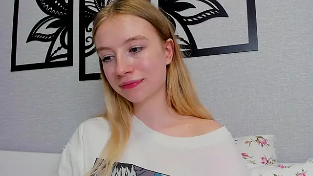 minidivaa  online show from 01-25-25, 02:15