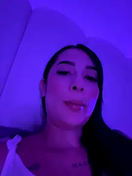 Libia James online show from 11-21-25, 03:16