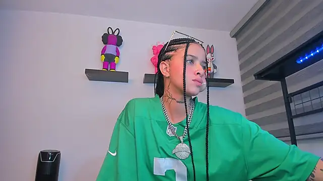 Gangster Girl online show from 12-19-25, 05:58