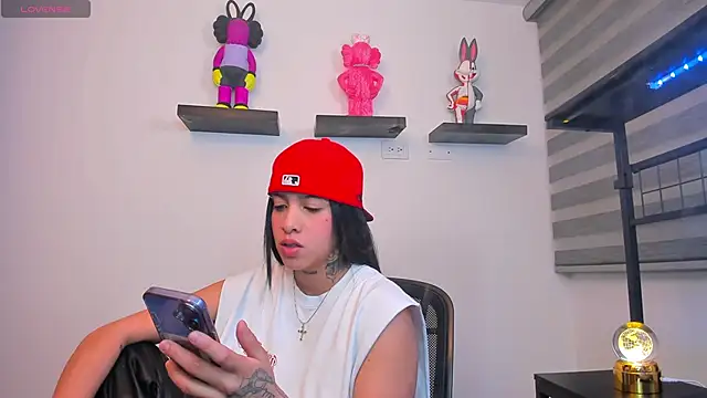 Gangster Girl online show from 03-07-26, 05:15