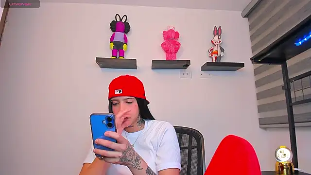 Gangster Girl online show from 03-12-26, 06:30