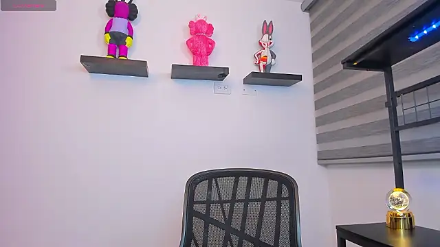 Gangster Girl online show from 03-17-26, 11:30