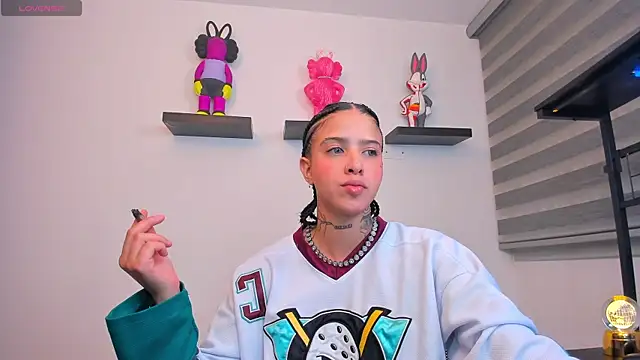 Gangster Girl online show from 04-08-26, 11:48