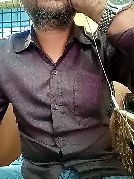 Snapshot of daddy_indian chatting on 12-02-24, 12:18 daddy indian online show from 12-02-24, 12:18