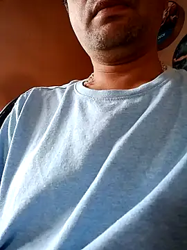 Snapshot of daddy_indian chatting on 12-11-24, 07:53 daddy indian online show from 12-11-24, 07:53