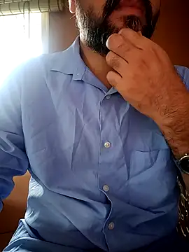 Snapshot of daddy_indian chatting on 09-24-25, 04:16 daddy indian online show from 09-24-25, 04:16
