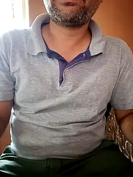 Snapshot of daddy_indian chatting on 10-14-25, 05:41 daddy indian online show from 10-14-25, 05:41