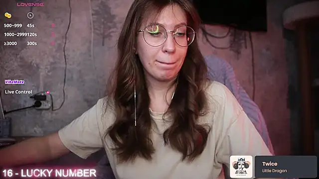 Snapshot of ms_allison_w chatting on 10-20-25, 12:05 ms allison w online show from 10-20-25, 12:05