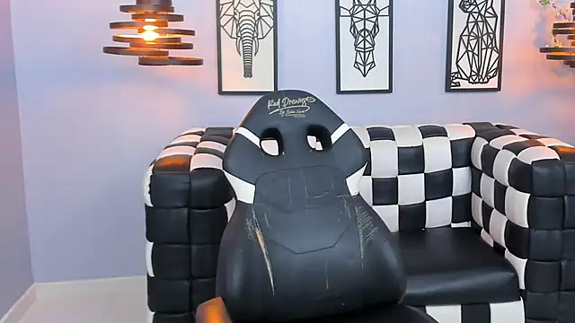 Snapshot of SARAFOXX_ chatting on 12-08-24, 06:06 SARAFOXX online show from 12-08-24, 06:06