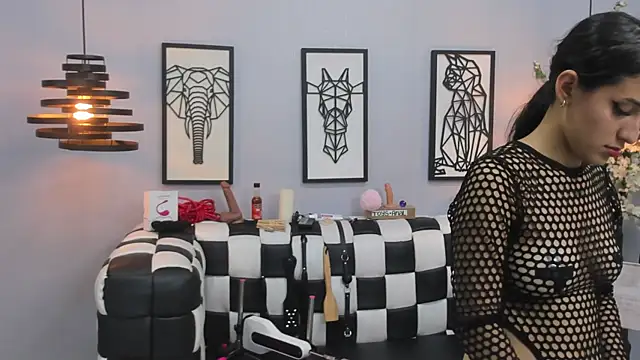 Snapshot of SARAFOXX_ chatting on 12-28-24, 05:46 SARAFOXX online show from 12-28-24, 05:46