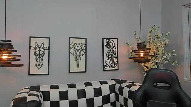 Snapshot of SARAFOXX_ chatting on 01-30-25, 11:44 SARAFOXX online show from 01-30-25, 11:44