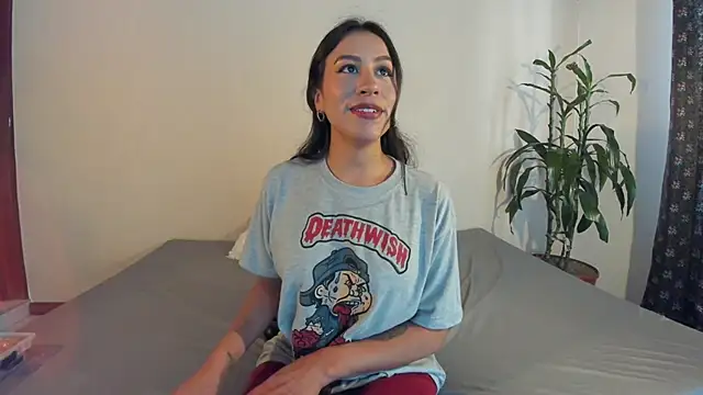 EmiGomez  online show from 03-07-25, 08:00