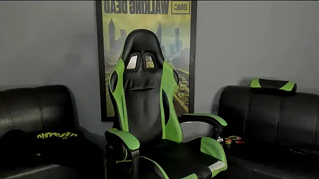 Snapshot of jamesinked_ chatting on 12-21-24, 02:58 jamesinked  online show from 12-21-24, 02:58