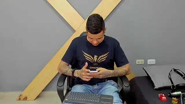 Snapshot of jamesinked_ chatting on 12-24-24, 09:00 jamesinked  online show from 12-24-24, 09:00