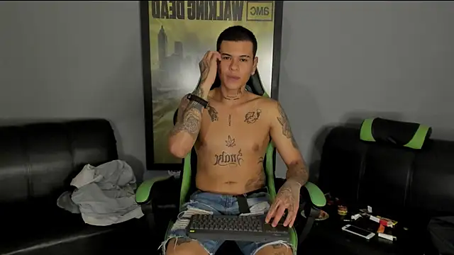 Snapshot of jamesinked_ chatting on 01-14-25, 05:30 jamesinked  online show from 01-14-25, 05:30