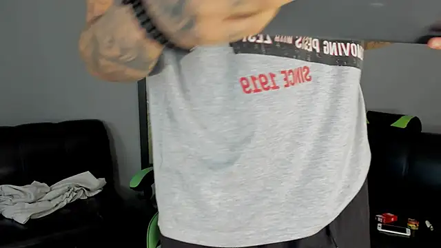 Snapshot of jamesinked_ chatting on 01-27-25, 03:50 jamesinked  online show from 01-27-25, 03:50