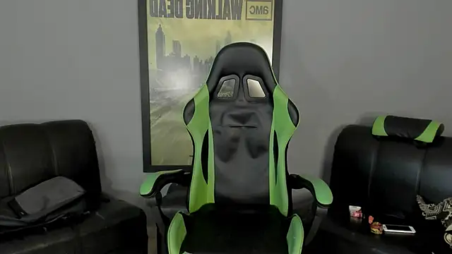 Snapshot of jamesinked_ chatting on 02-07-25, 08:20 jamesinked  online show from 02-07-25, 08:20