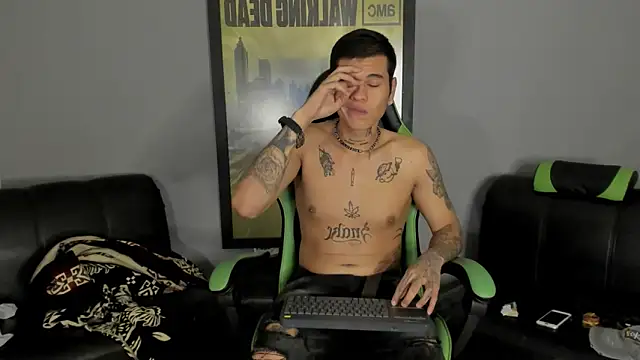 Snapshot of jamesinked_ chatting on 02-16-25, 01:25 jamesinked  online show from 02-16-25, 01:25