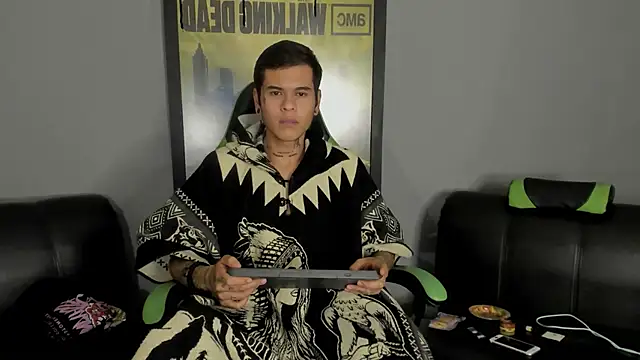 Snapshot of jamesinked_ chatting on 03-07-25, 06:46 jamesinked  online show from 03-07-25, 06:46