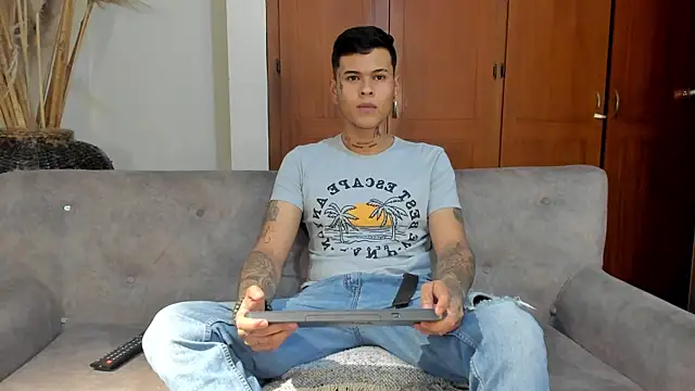 jamesinked  online show from 11-09-25, 03:16