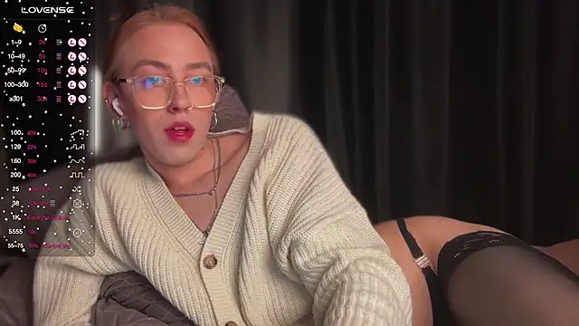 Avril Pearly  online show from 03-13-25, 08:43