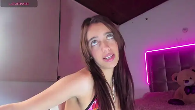 Snapshot of Melody_Ds chatting on 12-13-24, 06:42 Melody Ds online show from 12-13-24, 06:42