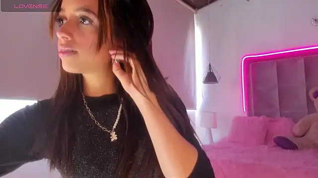 Snapshot of Melody_Ds chatting on 01-22-25, 08:38 Melody Ds online show from 01-22-25, 08:38