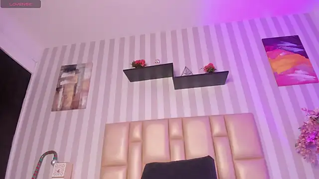 vayoleen online show from 12-24-24, 02:44