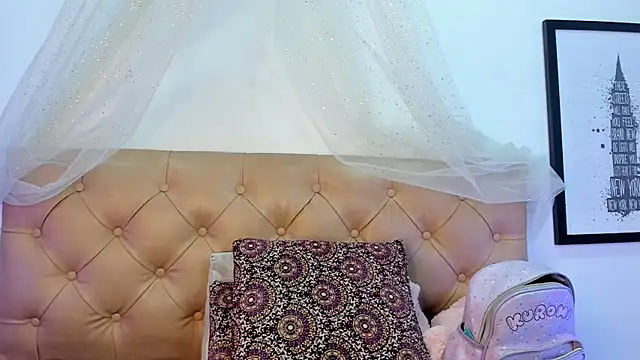 Snapshot of Redpandaa_ chatting on 12-27-24, 02:12 Redpandaa online show from 12-27-24, 02:12