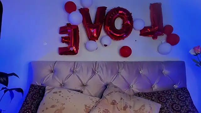 Snapshot of Redpandaa_ chatting on 03-04-25, 06:37 Redpandaa online show from 03-04-25, 06:37