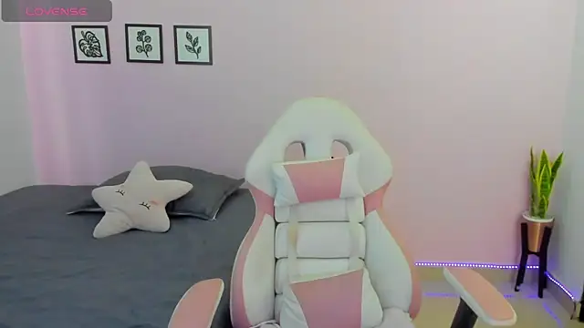 sophie pazz online show from 02-22-26, 05:55