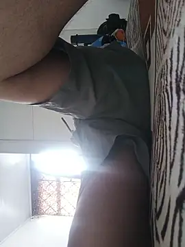 beautiful hands  online show from 03-25-26, 09:32