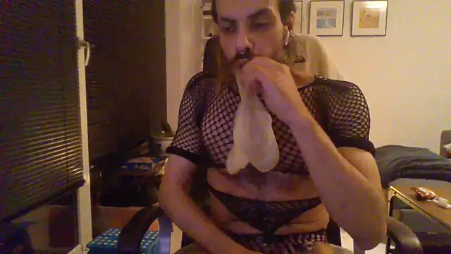 P4RtYBOII92 online show from 11-10-25, 09:03