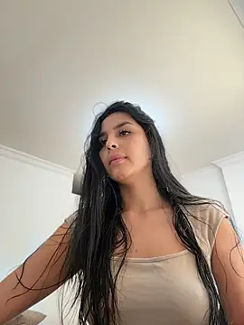  miaquevedo  online show from 04-15-26, 02:46