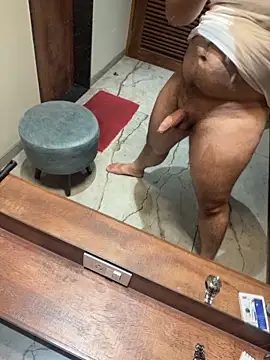 versatile guy01 online show from 10-18-25, 06:52