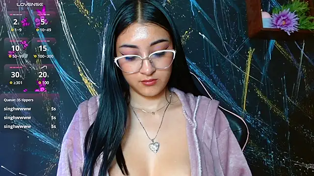 Snapshot of Mariannagp chatting on 02-04-25, 11:06 Mariannagp online show from 02-04-25, 11:06