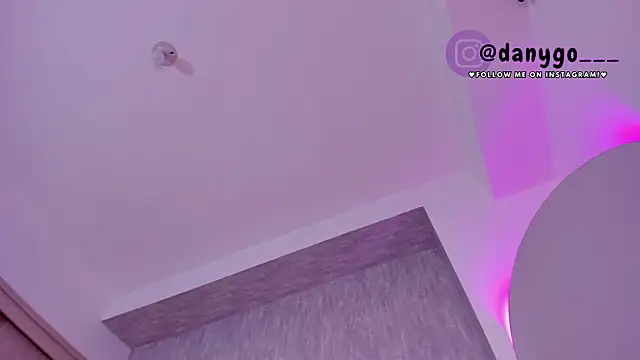 Snapshot of ZarianaEvanz chatting on 03-03-25, 09:37 ZarianaEvanz online show from 03-03-25, 09:37