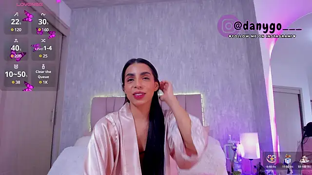 Snapshot of ZarianaEvanz chatting on 03-15-25, 01:30 ZarianaEvanz online show from 03-15-25, 01:30