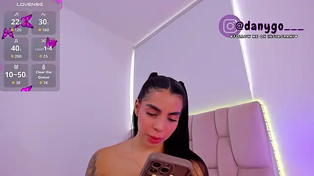 Snapshot of ZarianaEvanz chatting on 09-11-25, 08:53 ZarianaEvanz online show from 09-11-25, 08:53