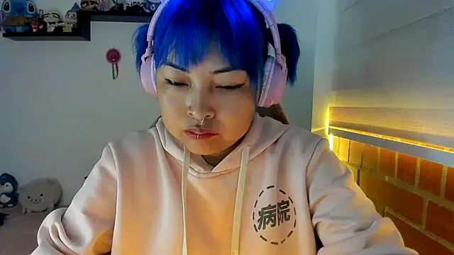 Shaddycute  online show from 10-21-25, 10:05