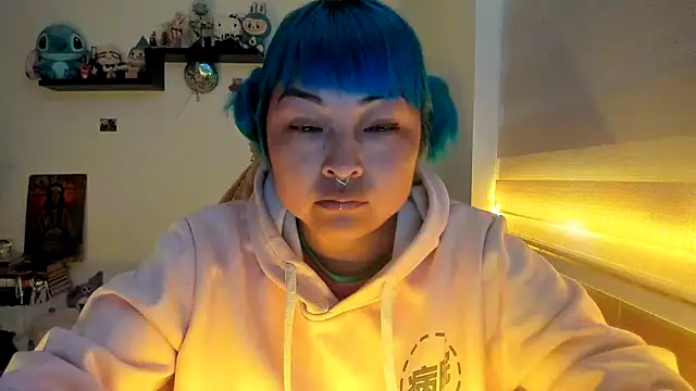 Snapshot of Shaddycute_ chatting on 01-11-26, 01:27 Shaddycute online show from 01-11-26, 01:27