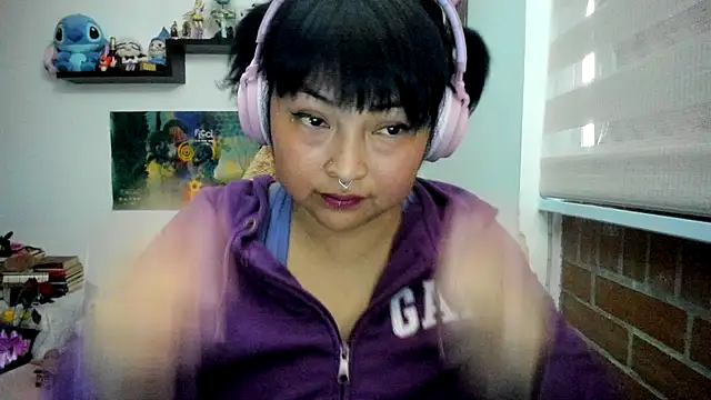 Snapshot of Shaddycute_ chatting on 02-14-26, 02:14 Shaddycute online show from 02-14-26, 02:14