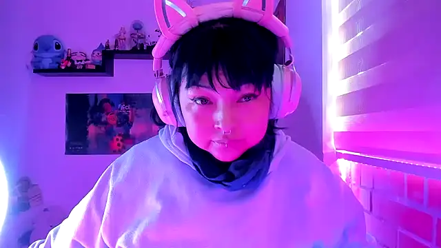 Snapshot of Shaddycute_ chatting on 02-20-26, 06:08 Shaddycute online show from 02-20-26, 06:08