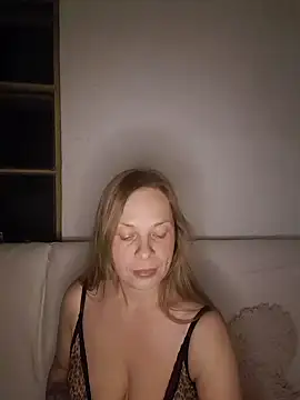 katiestevens online show from 09-28-25, 09:09