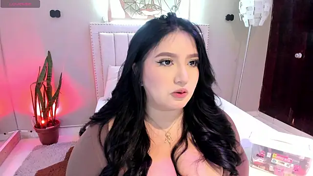 Snapshot of _nina_sweet chatting on 11-11-25, 12:05 nina sweet online show from 11-11-25, 12:05