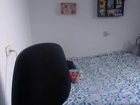 HannaKlein online show from 12-11-24, 01:39