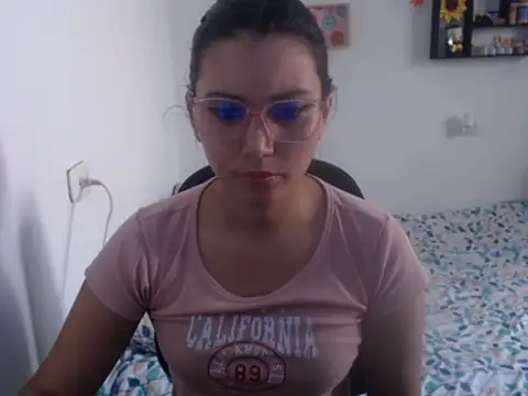 HannaKlein online show from 12-20-24, 01:54