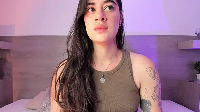 Snapshot of Ally_addams chatting on 11-30-25, 01:04 Ally addams online show from 11-30-25, 01:04