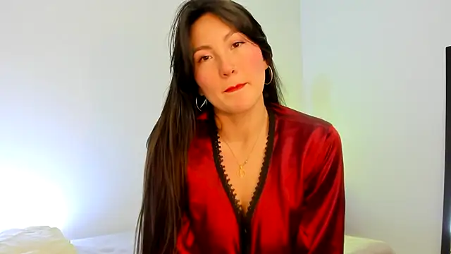 Snapshot of Elle_Lee_ chatting on 01-03-25, 11:23 Elle Lee  online show from 01-03-25, 11:23